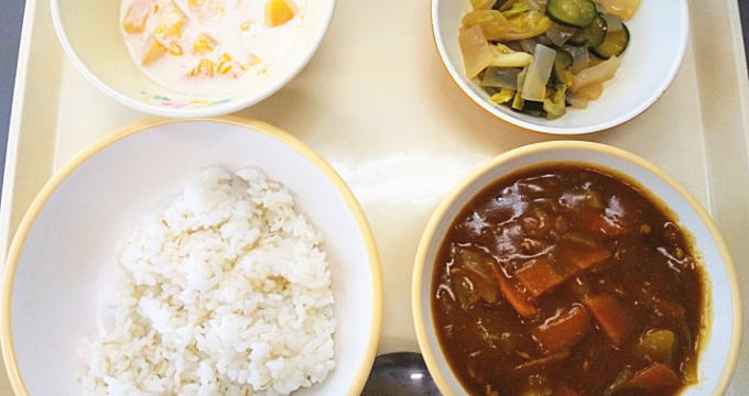 学校給食のカレー