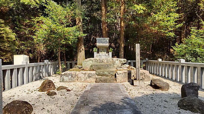 岩崎御嶽社（中之院）