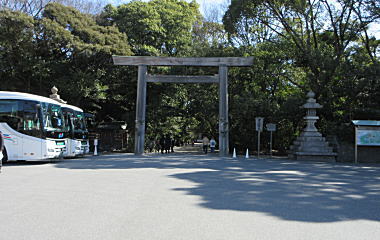 熱田神宮の西門