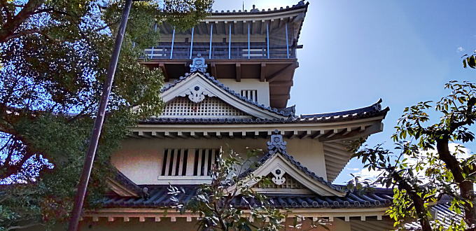岩崎城の天守閣