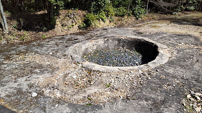 岩崎城の井戸跡